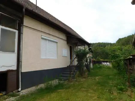 eladó ingatlan, Parád