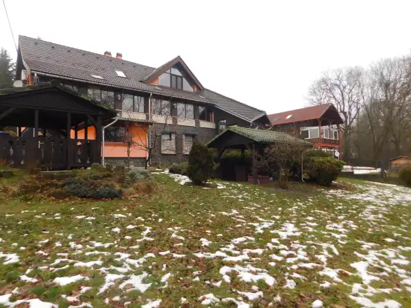 Eladó ingatlan, Parád 8+1 szoba 427 m² 110 M Ft