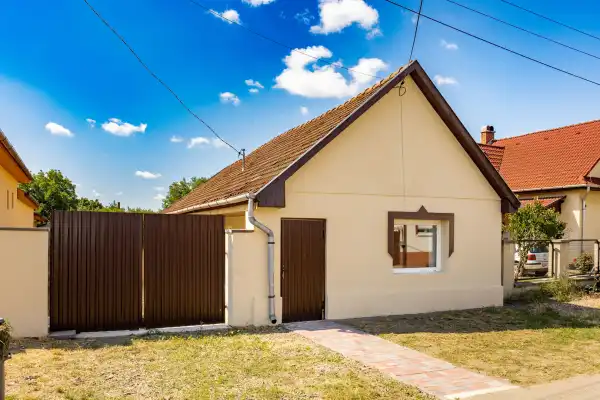 Eladó ingatlan, Pásztó 1+1 szoba 65 m² 28.5 M Ft