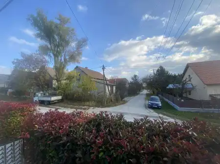 eladó ingatlan, Páty