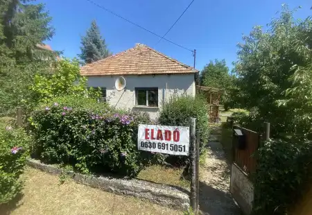 eladó ingatlan, Páty