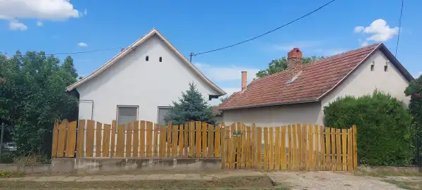 Eladó ingatlan, Pázmánd 2 szoba 72 m² 65 M Ft