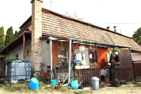 eladó ingatlan, Pécel