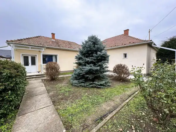 Eladó ingatlan, Pécel 4+1 szoba 118 m² 109.9 M Ft