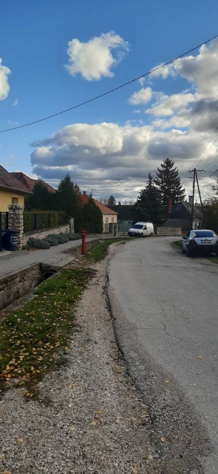 eladó ingatlan, Pécsely