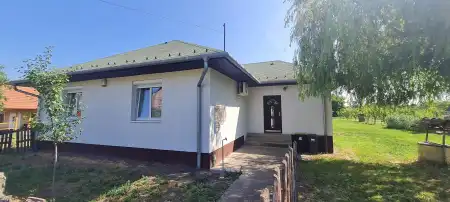 eladó ingatlan, Perkáta