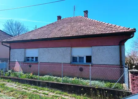 eladó ingatlan, Perőcsény