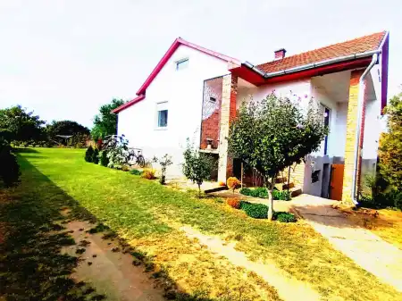 eladó ingatlan, Pilis