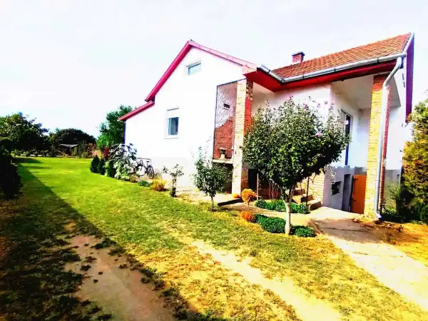 Eladó ingatlan, Pilis 5 szoba 103 m² 54.9 M Ft