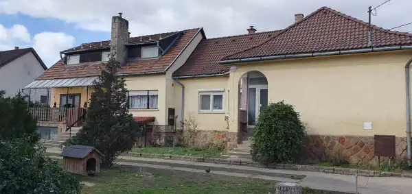 Eladó ingatlan, Pilisvörösvár 5 szoba 210 m² 120 M Ft