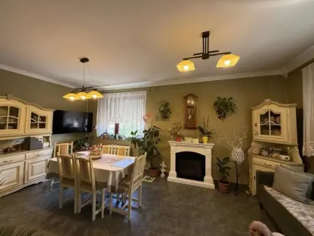 Eladó ingatlan, Püspökladány 3+1 szoba 230 m² 55.9 M Ft