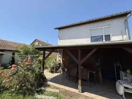 eladó ingatlan, Püspökladány