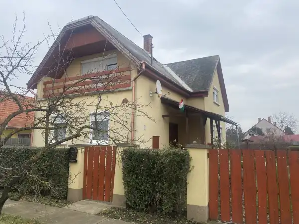 Eladó ingatlan, Püspökladány 4 szoba 165 m² 59.6 M Ft