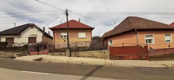 Eladó ingatlan, Püspökszilágy 2 szoba 110 m² 39.5 M Ft