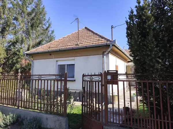 Eladó ingatlan, Pusztavacs 3 szoba 74 m² 32.8 M Ft
