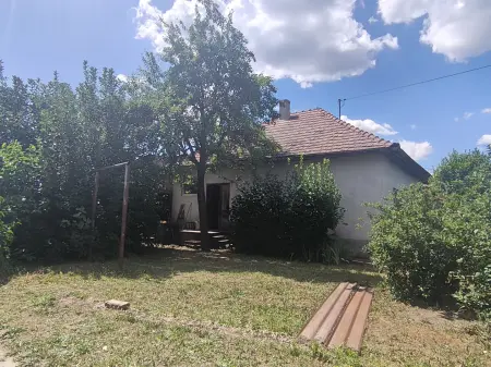 eladó ingatlan, Pusztavacs