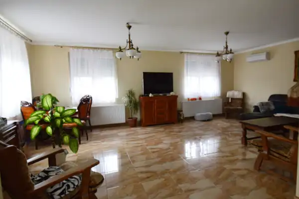 Eladó ingatlan, Ráckeve 4 szoba 190 m² 108.9 M Ft