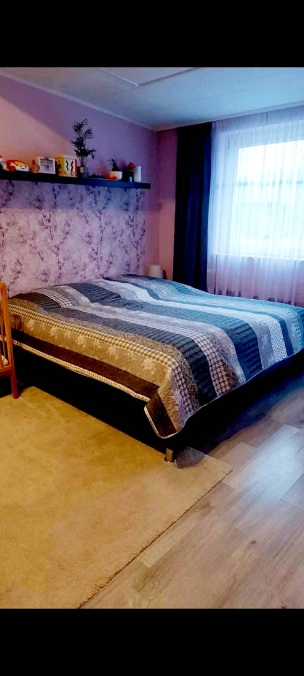 eladó ingatlan, Rád