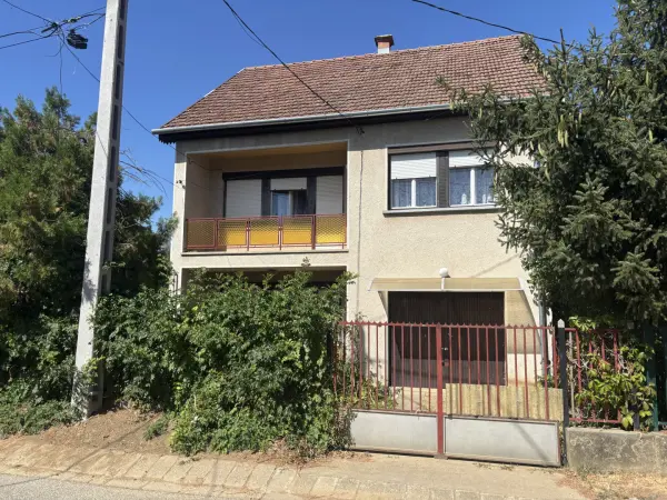 Eladó ingatlan, Romhány 4 szoba 240 m² 54.5 M Ft