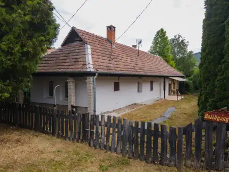 eladó ingatlan, Romhány