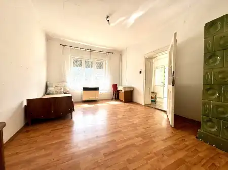 eladó ingatlan, Romhány