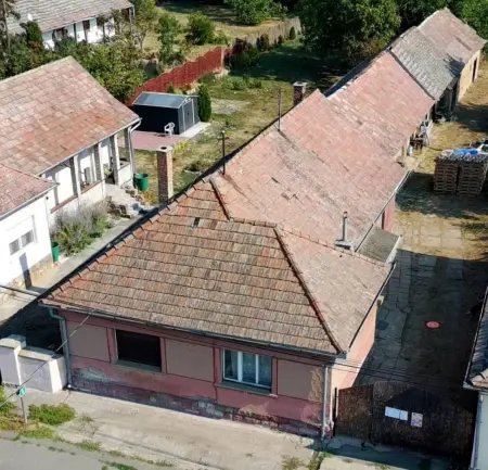 eladó ingatlan, Romhány
