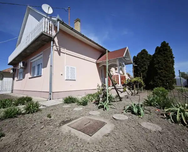 Eladó ingatlan, Röszke 3 szoba 119 m² 89.7 M Ft