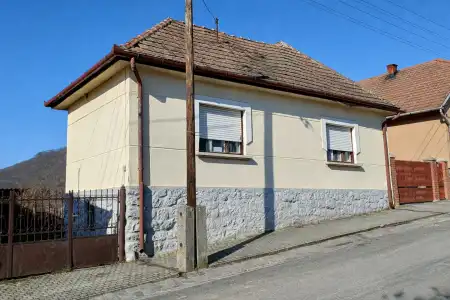 eladó ingatlan, Salgótarján