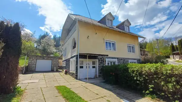 Eladó ingatlan, Salgótarján 6 szoba 360 m² 39.9 M Ft