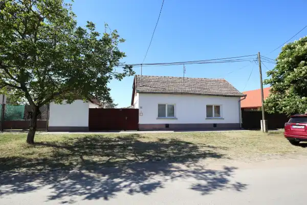 Eladó ingatlan, Sándorfalva 2 szoba 70 m² 42.9 M Ft