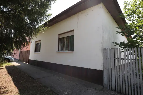 Eladó ingatlan, Sándorfalva 3 szoba 100 m² 54.9 M Ft