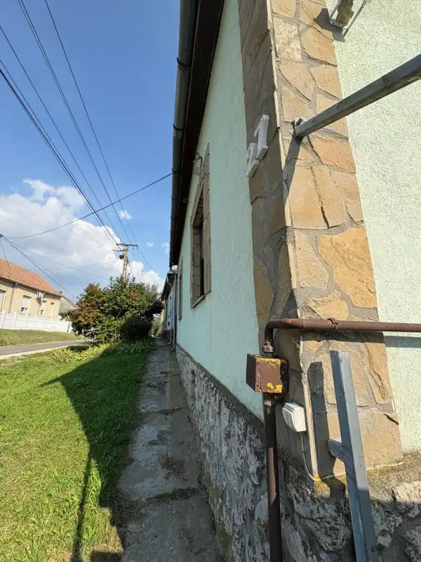 Eladó ingatlan, Sántos 4 szoba 130 m² 89.9 M Ft