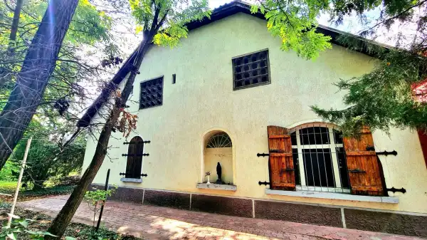 Eladó ingatlan, Sárbogárd 8 szoba 336 m² 89 M Ft