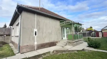 Eladó ingatlan, Sarkad 3 szoba 100 m² 21.9 M Ft