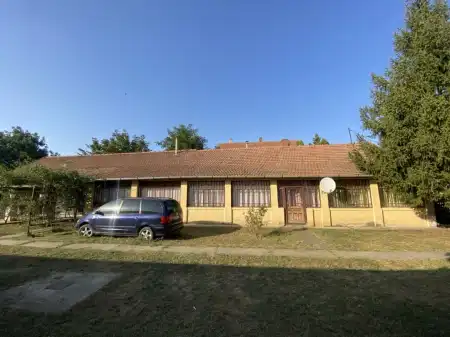 eladó ingatlan, Sárrétudvari