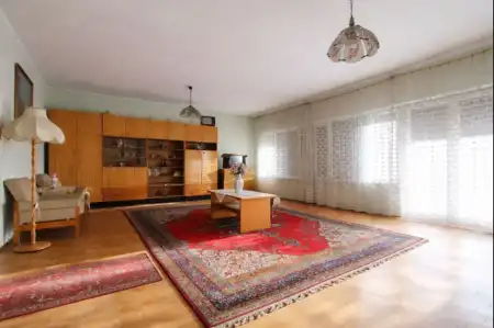 eladó ingatlan, Seregélyes