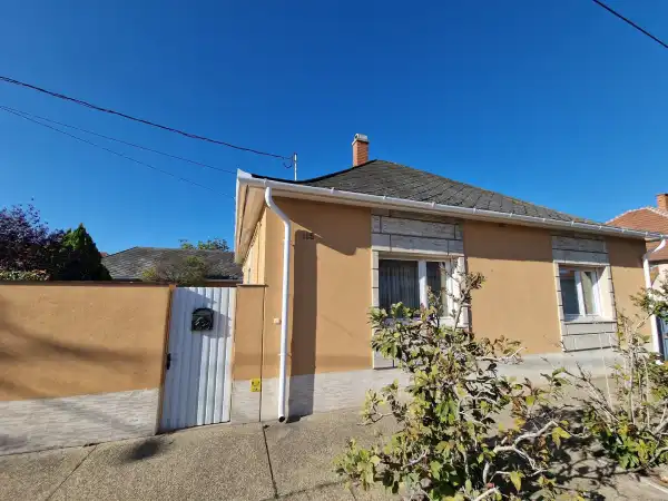 Eladó ingatlan, Soltvadkert 3 szoba 210 m² 64.9 M Ft