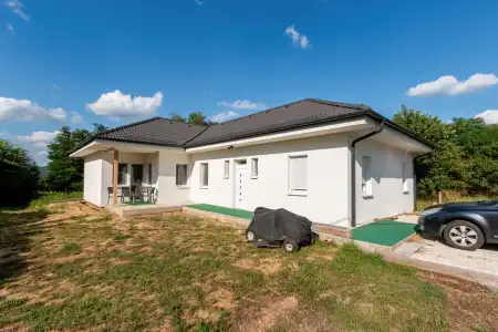 eladó ingatlan, Solymár