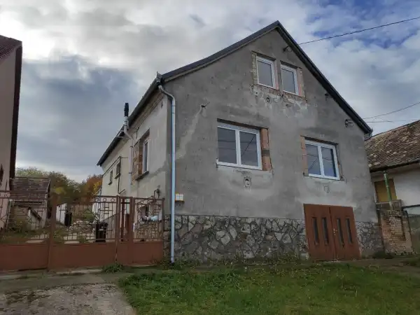 Eladó ingatlan, Somberek 8 szoba 202 m² 45 M Ft