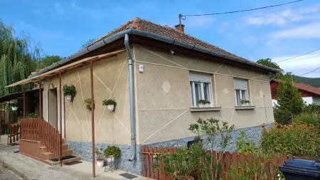 eladó ingatlan, Somoskőújfalu