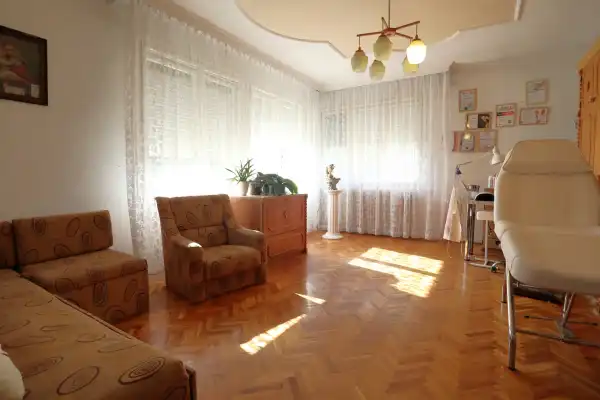 Eladó ingatlan, Szatymaz 5 szoba 167 m² 59.9 M Ft