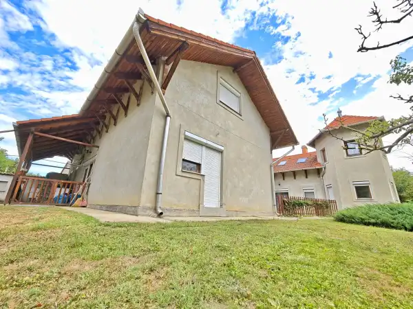 Eladó ingatlan, Szeged 14 szoba 404 m² 269 M Ft