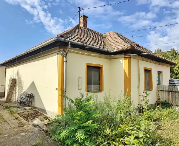 Eladó ingatlan, Szeged 3+1 szoba 64 m² 45 M Ft
