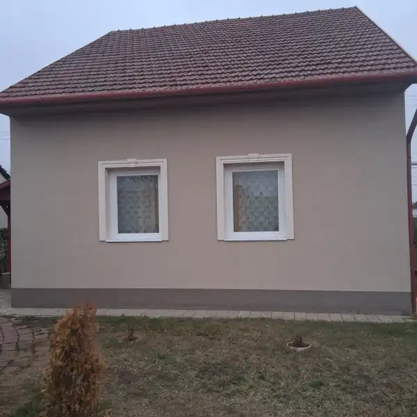 Eladó ingatlan, Szeghalom 2 szoba 80 m² 25.95 M Ft