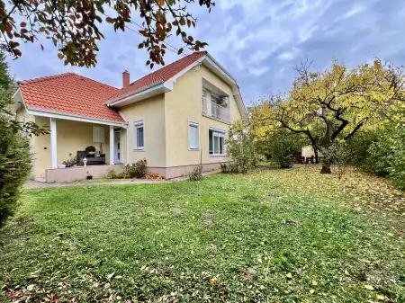 eladó ingatlan, Székesfehérvár