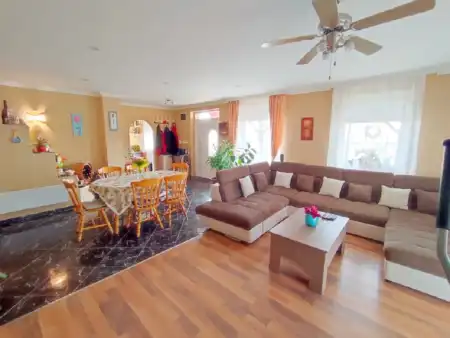 eladó ingatlan, Szekszárd