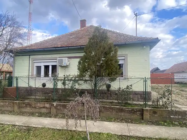 Eladó ingatlan, Szerep 2+1 szoba 74 m² 15.2 M Ft