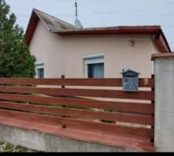 eladó ingatlan, Szigetcsép