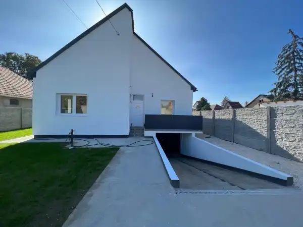 Eladó ingatlan, Szigethalom 4 szoba 164 m² 74.9 M Ft