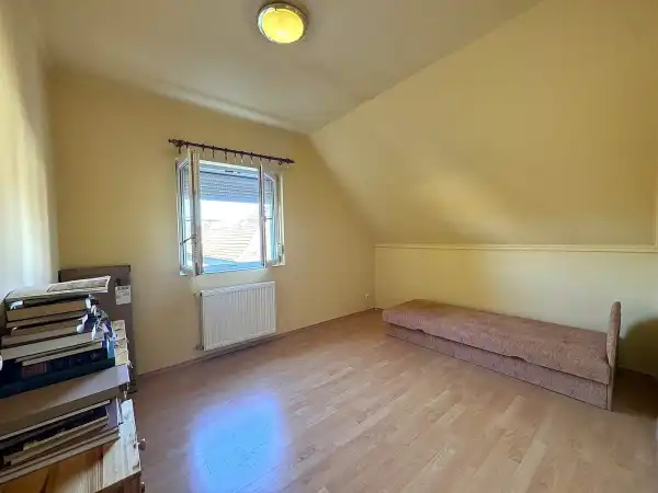 Eladó ingatlan, Szigetszentmiklós 5 szoba 174 m² 94.9 M Ft
